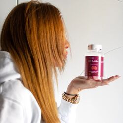 No podrás resistirte a su encanto 💜

Tu pelo y uñas te agradecerán este mix de vitaminas delicioso 🍒✨

#wonkandy #wonkandynutrition #vitamins #vitaminas #hair #nails #healthy #healthylifestyle #hairgrowth #nailtips