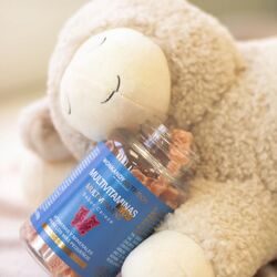 Para que puedas dormir a pierna suelta 💙

La forma más cómoda y sabrosa de mantener a raya los déficit de vitaminas ✅

#wonkandynutrition #vitaminasparaniños #kidshealthy #vitaminesforkids #multivitamínico #healthkids #niñossanos #niñossaludables